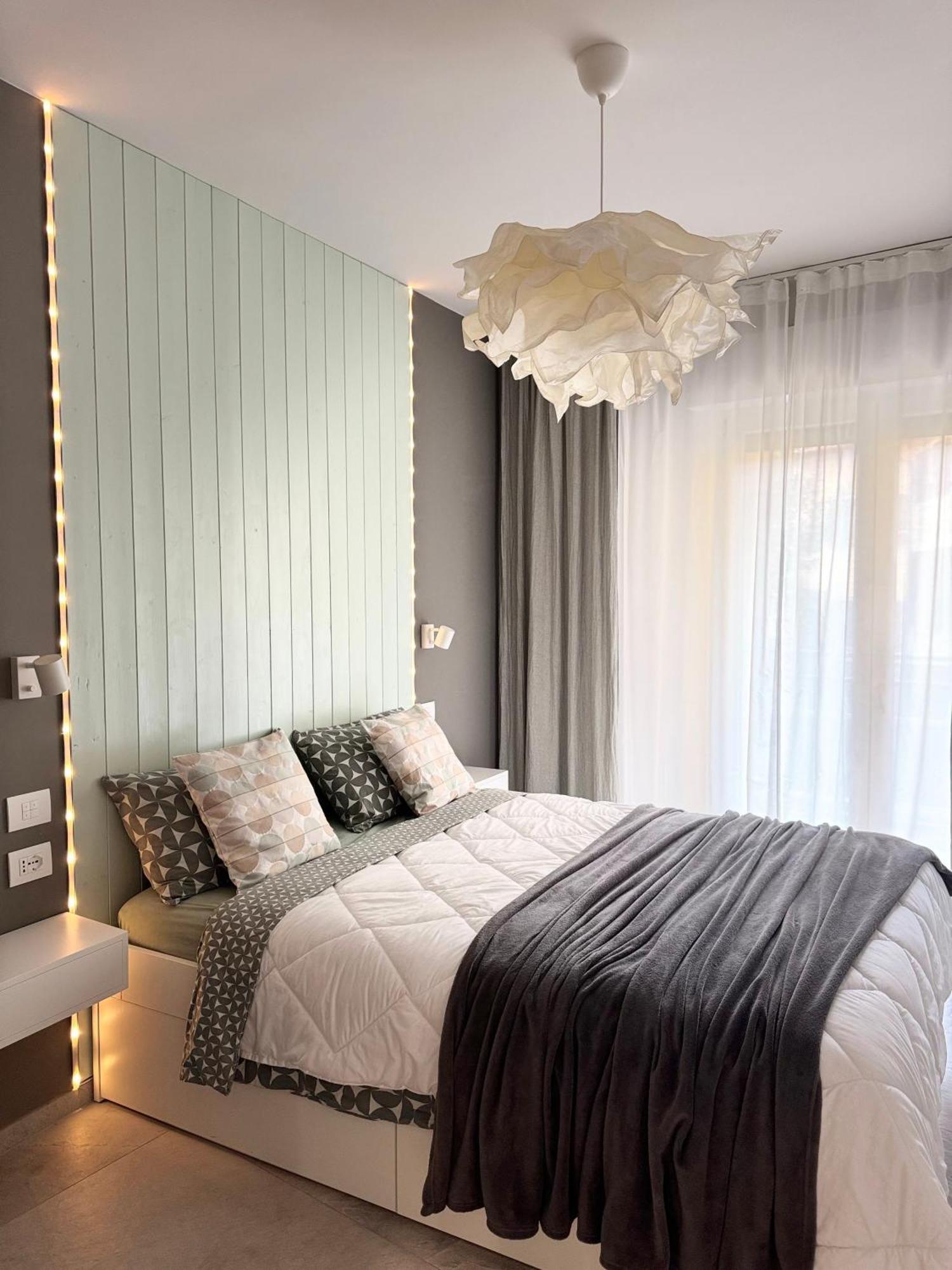 New Apartment In Historical Center Near Lake Riva del Garda Exterior foto