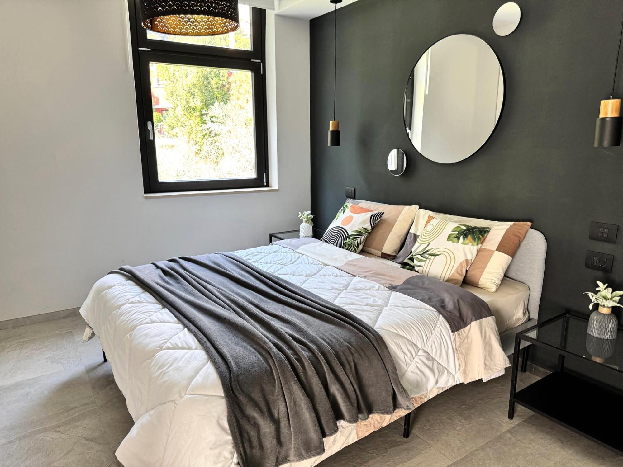New Apartment In Historical Center Near Lake Riva del Garda Exterior foto