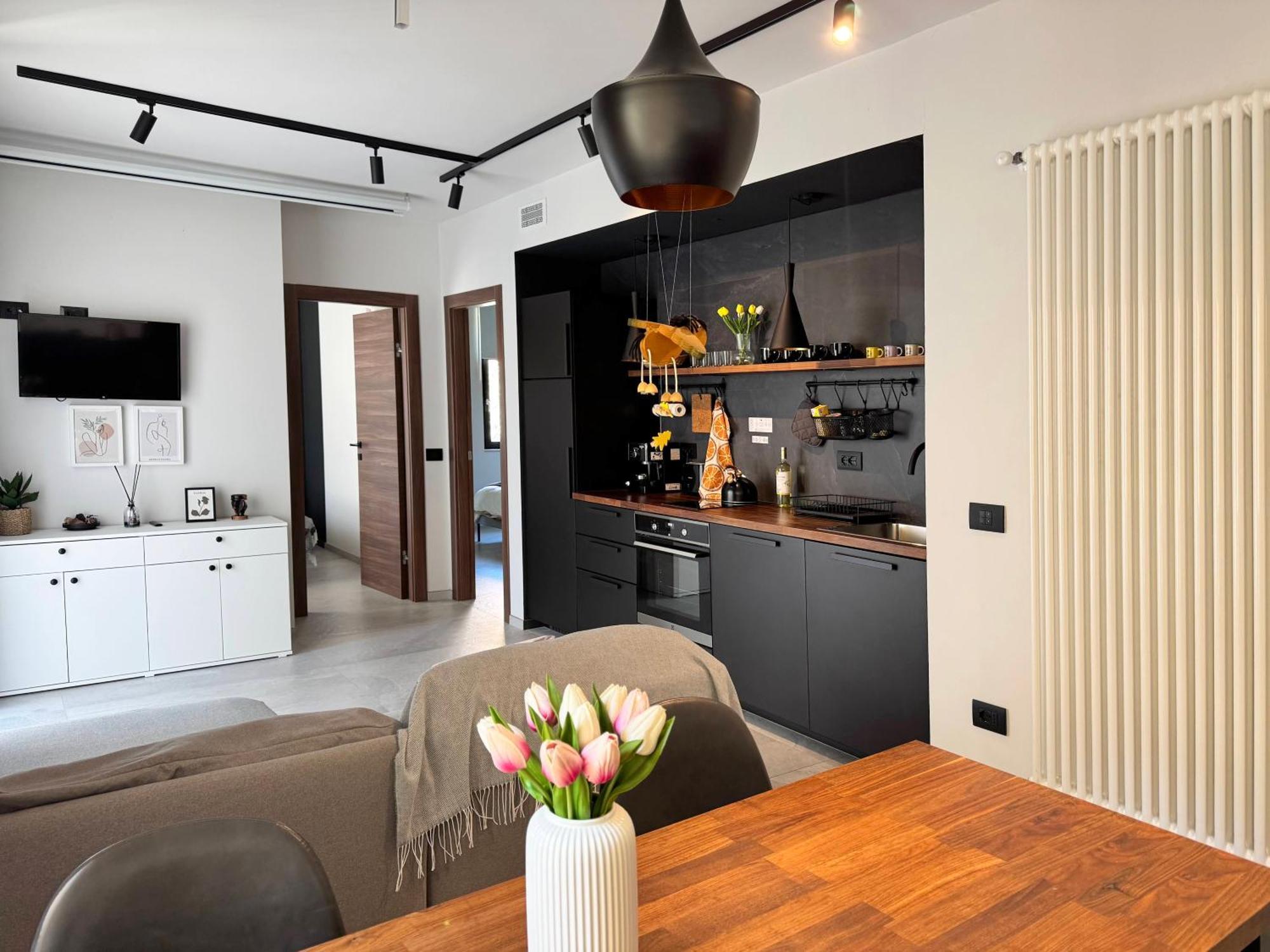 New Apartment In Historical Center Near Lake Riva del Garda Exterior foto